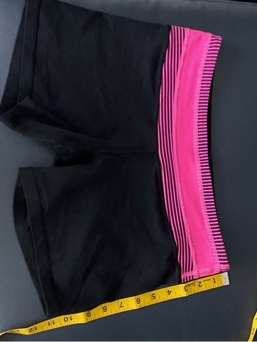 Lululemon Reverse Groove Shorts * Black | Quilt * 10 - Picture 6 of 6